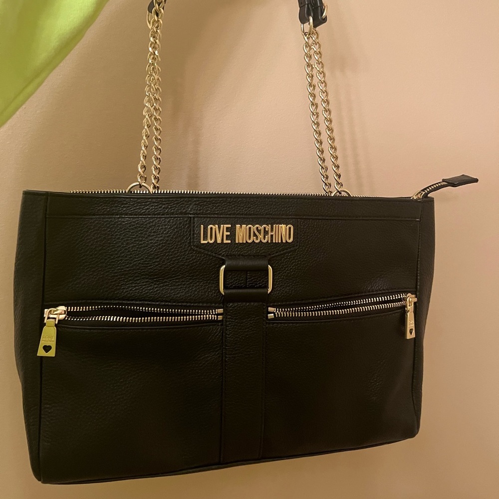 High quality, large, black, Moschino purse!